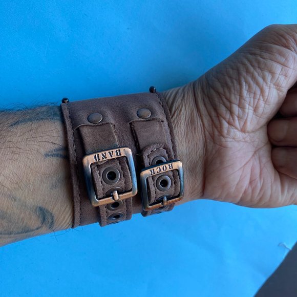 ROADIE LEATHER BAND - Picture 1 of 5